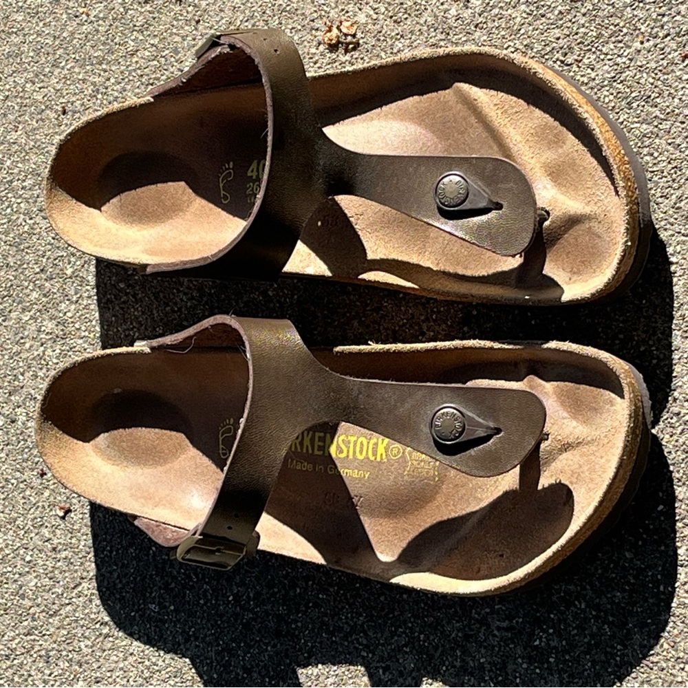 Size 40 Shiny Brown Birkenstocks